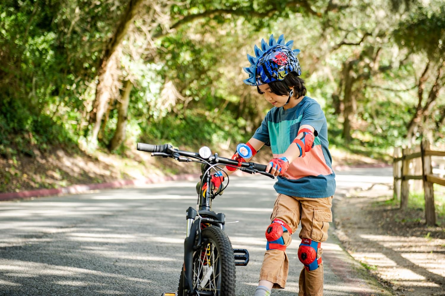Bell Marvel Avengers Child and Toddler Bike Helmets - Image 7
