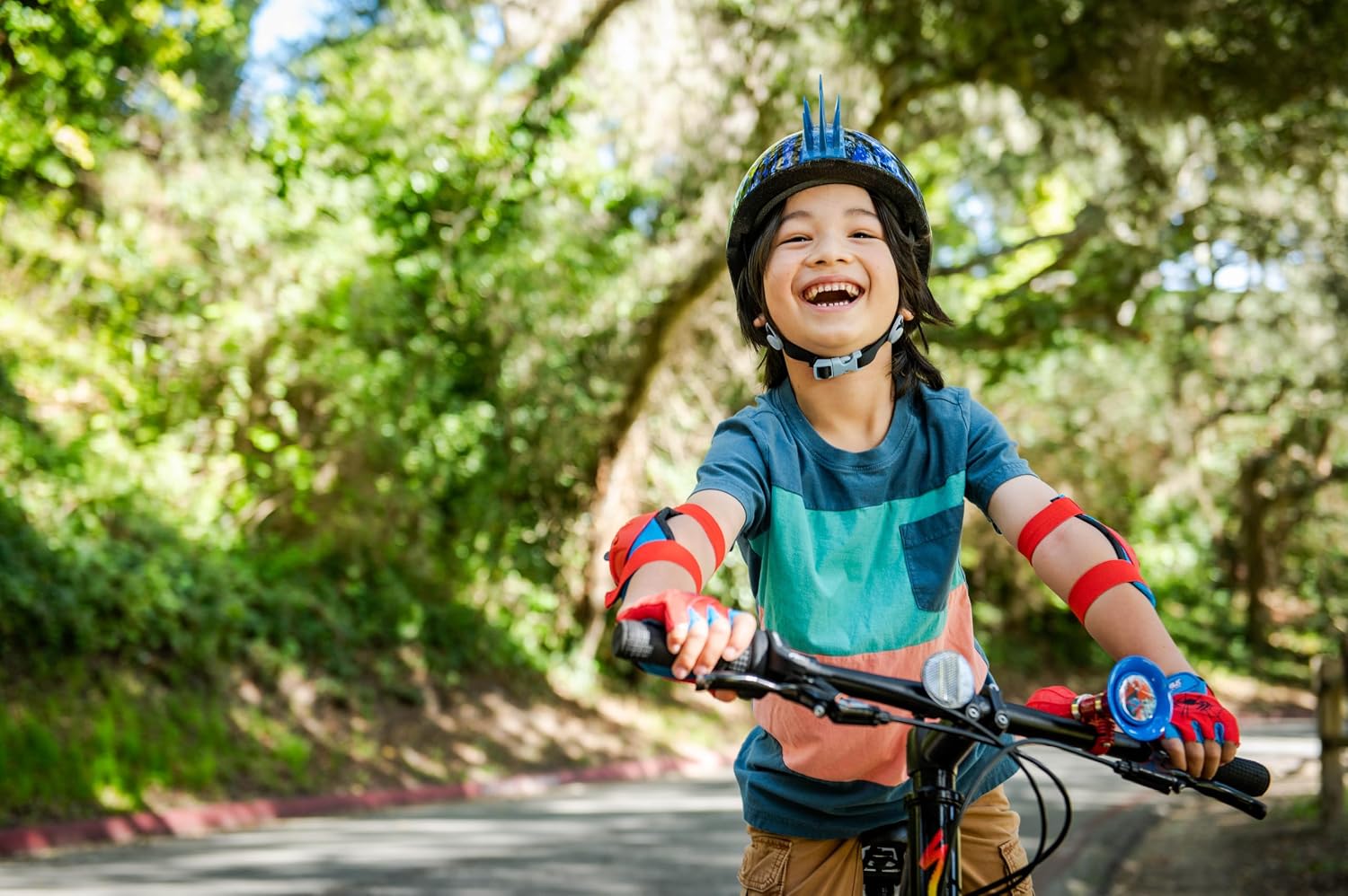 Bell Marvel Avengers Child and Toddler Bike Helmets - Image 5